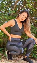Load image into Gallery viewer, Set Top & Legging Black/Grey
