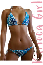Load image into Gallery viewer, Bikini Set Geovanella Blue Waves & White - Reversible